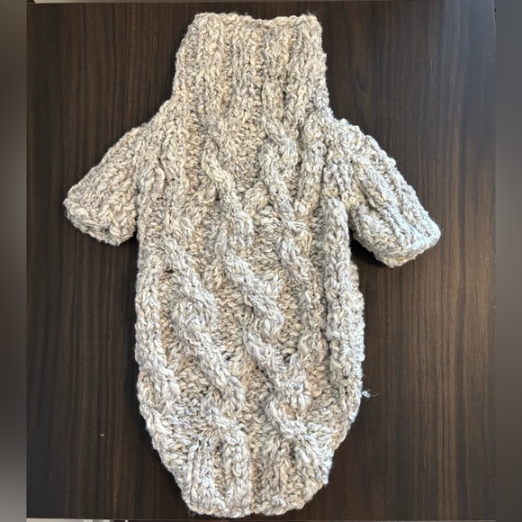 Cozy Cable Knit Sweater - Size S-M - Picture 1 of 2